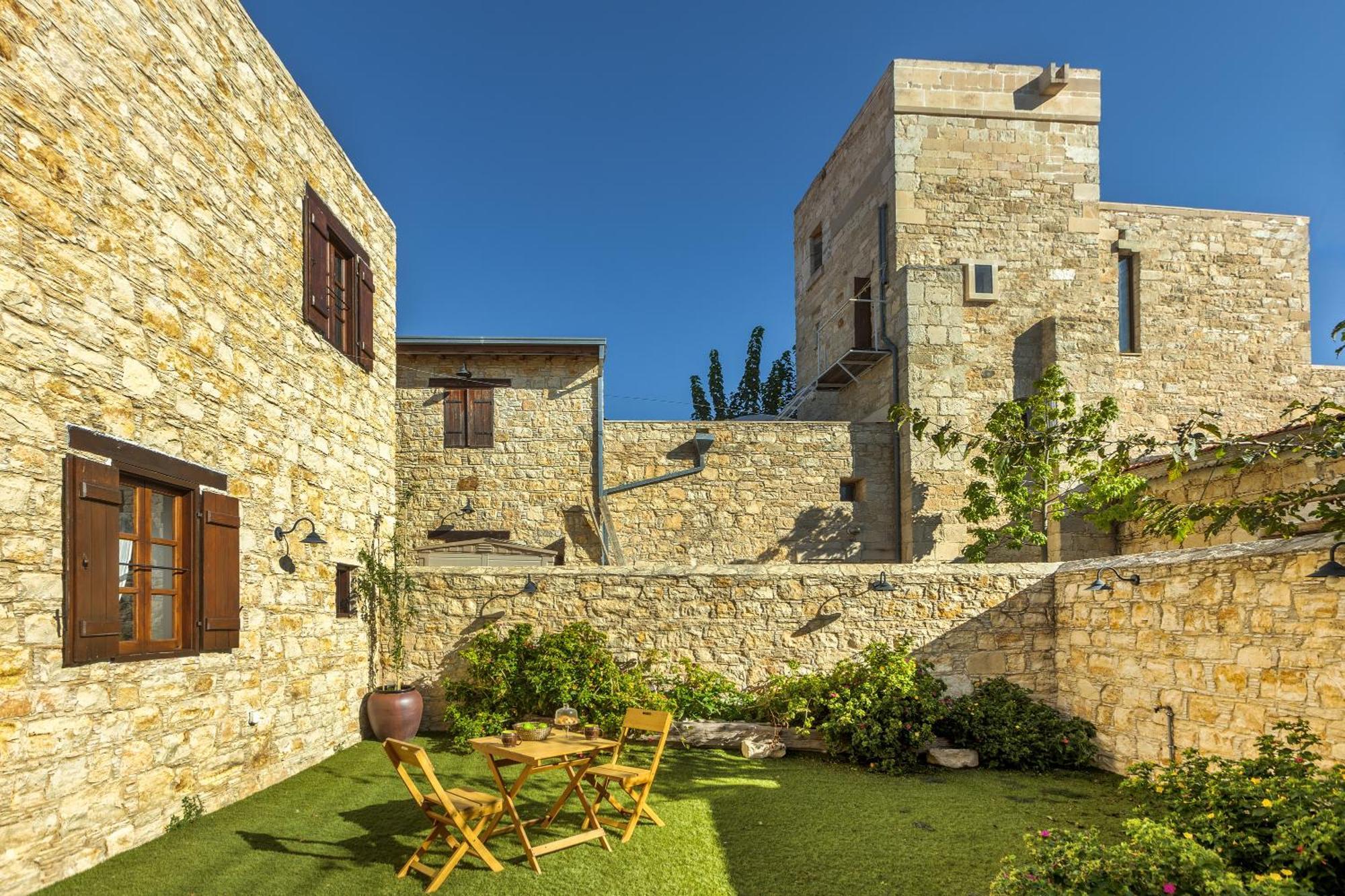 Oinoessa Traditional Boutique Guest Houses Лофу Экстерьер фото
